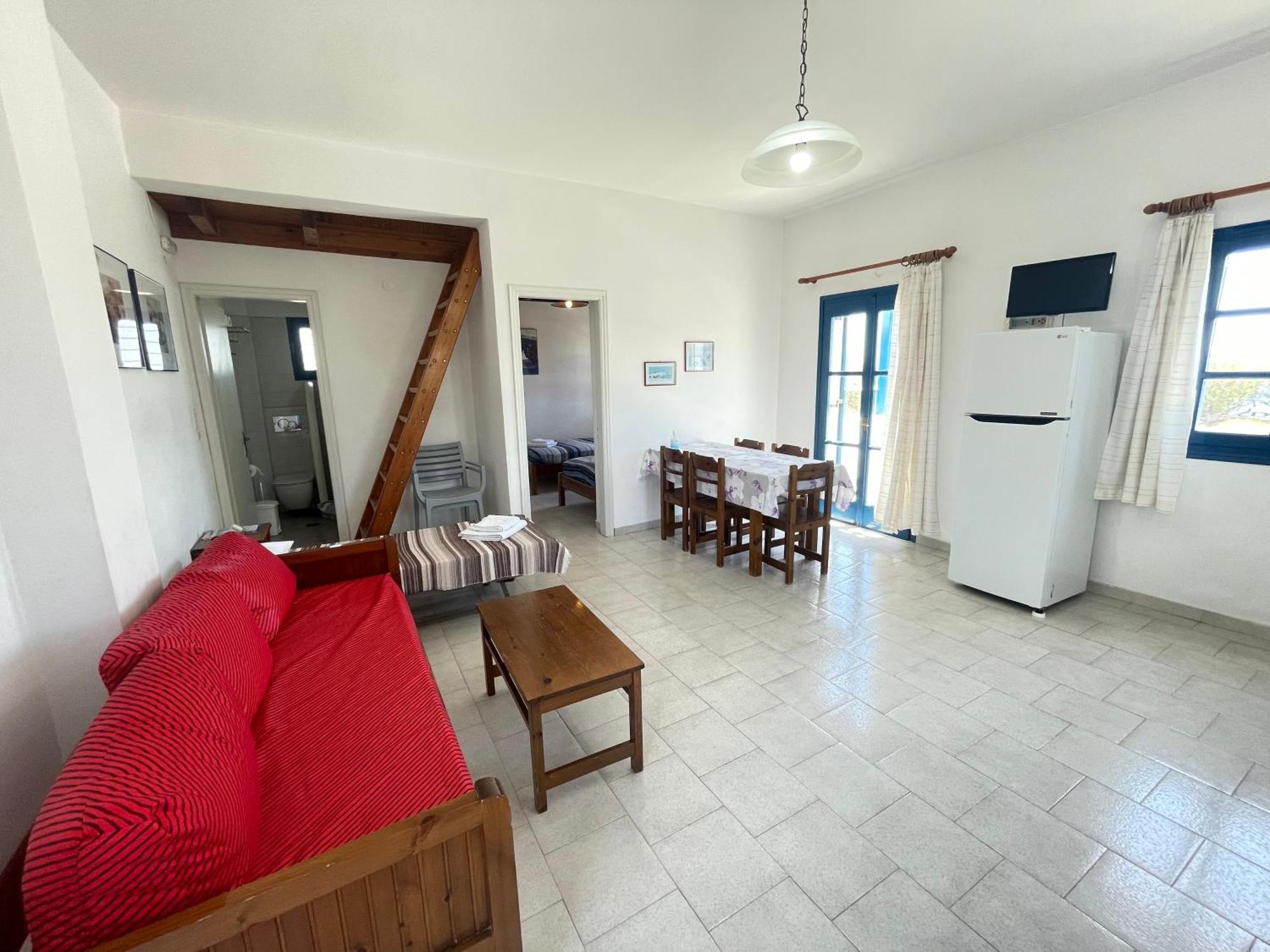 Apartment Thalassitis Coastal Perivolos (Santorini)