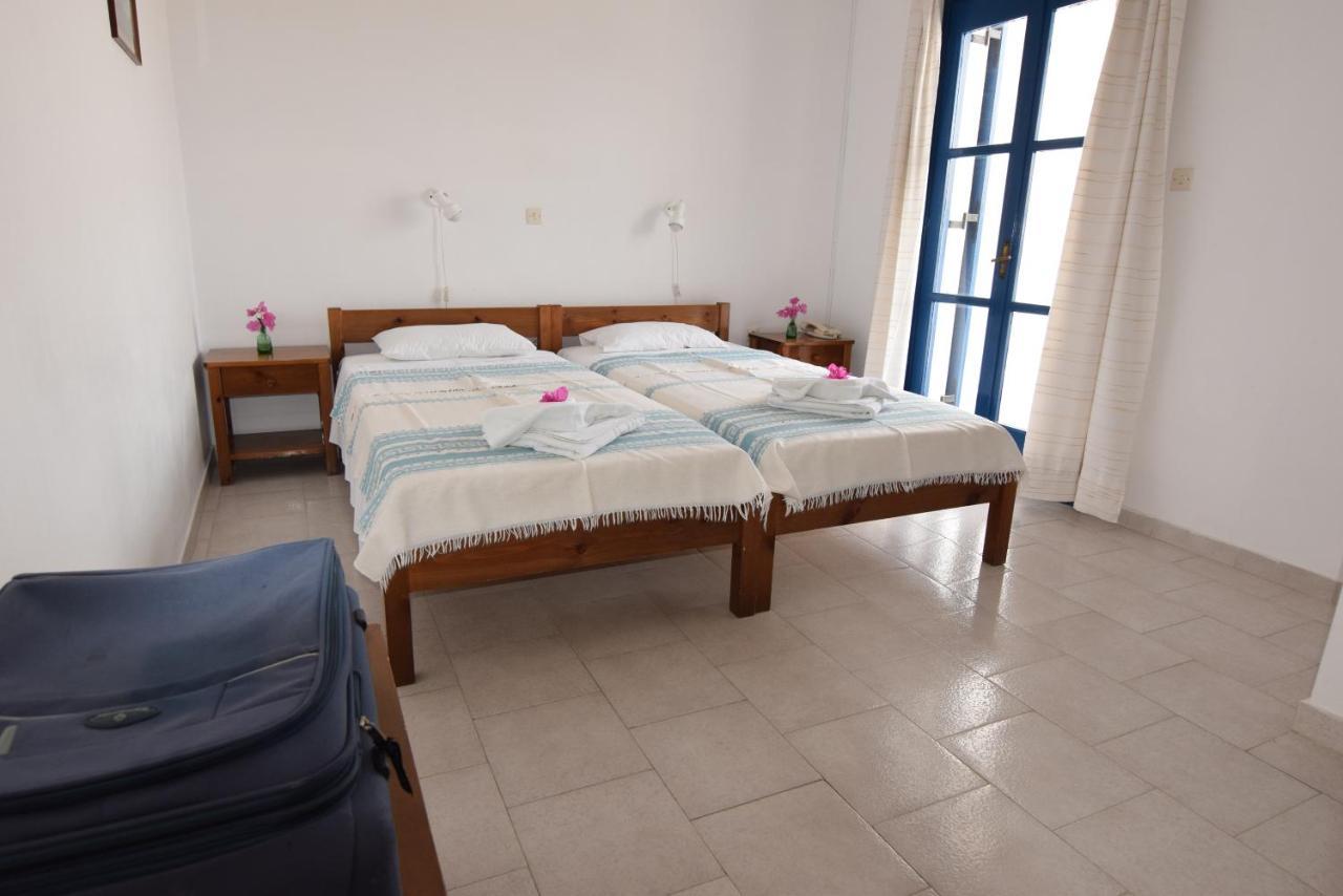 Thalassitis Coastal * Perivolos (Santorini)