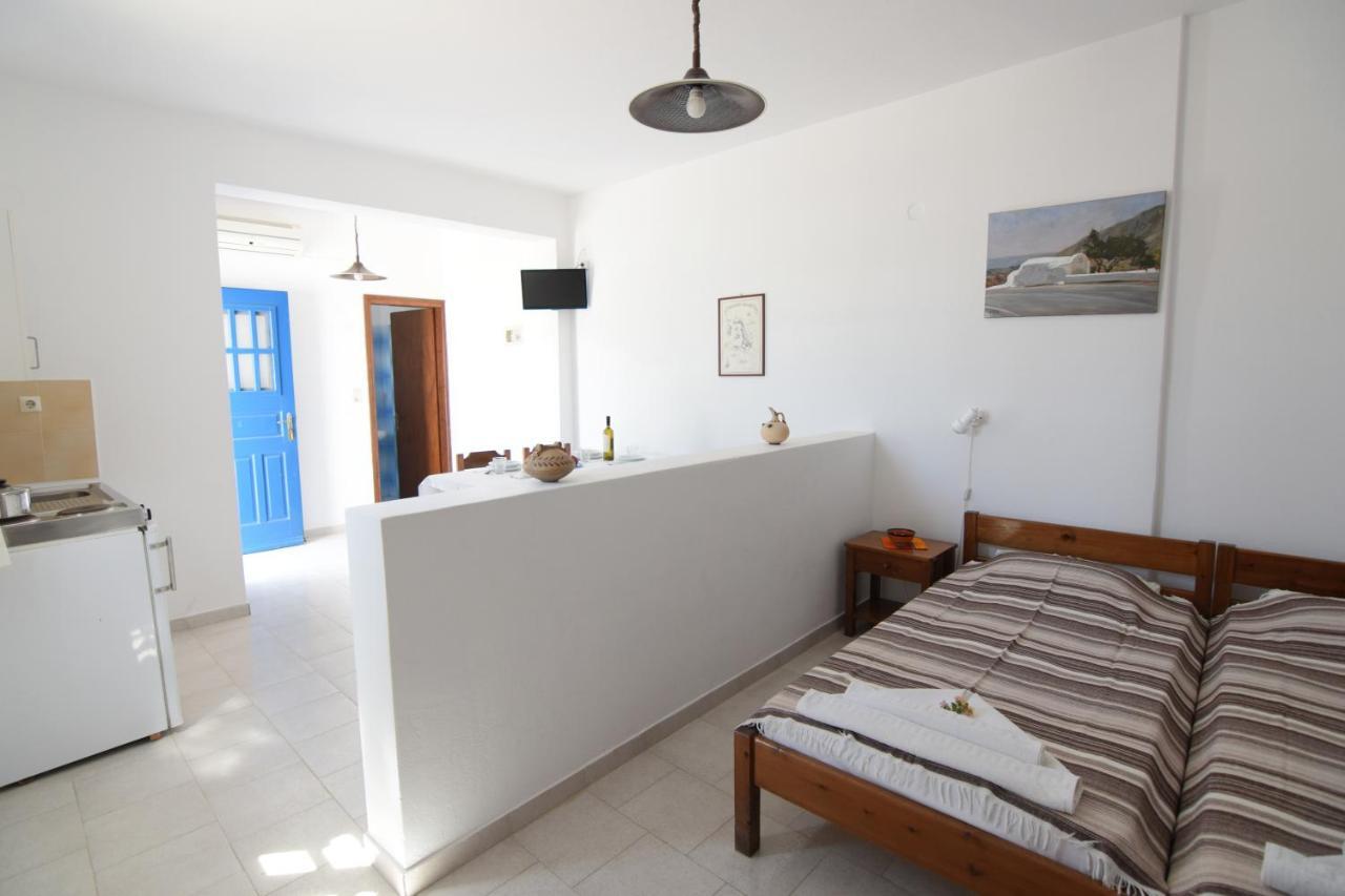 Thalassitis Coastal Apartament Perivolos (Santorini)